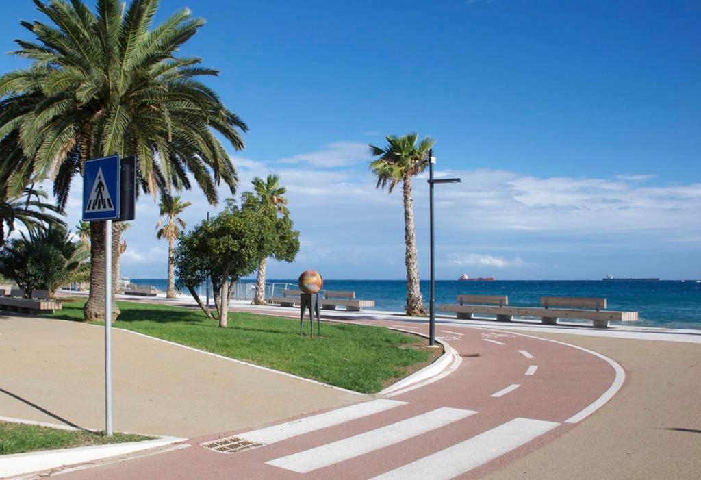Lamberti Beach Apartment - 150 M From The Sea - Just Renewed - Wifi 사보나 외부 사진
