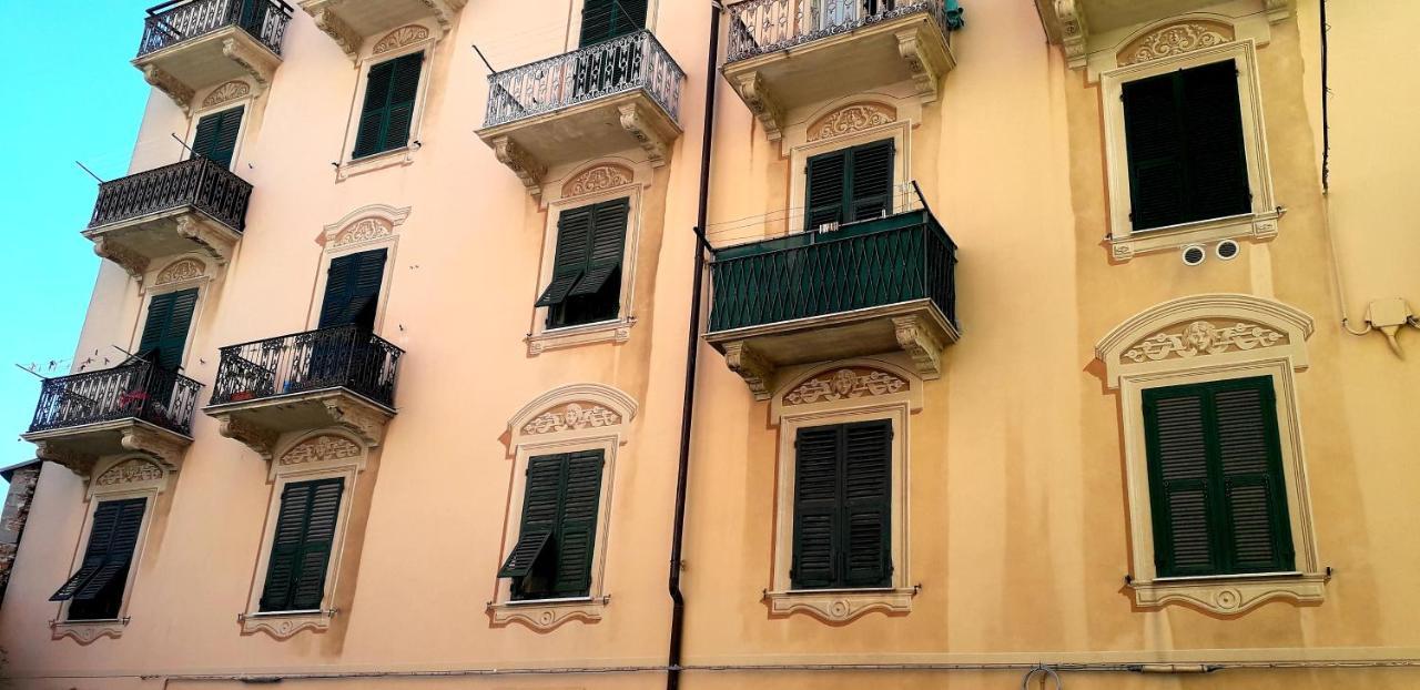 Lamberti Beach Apartment - 150 M From The Sea - Just Renewed - Wifi 사보나 외부 사진