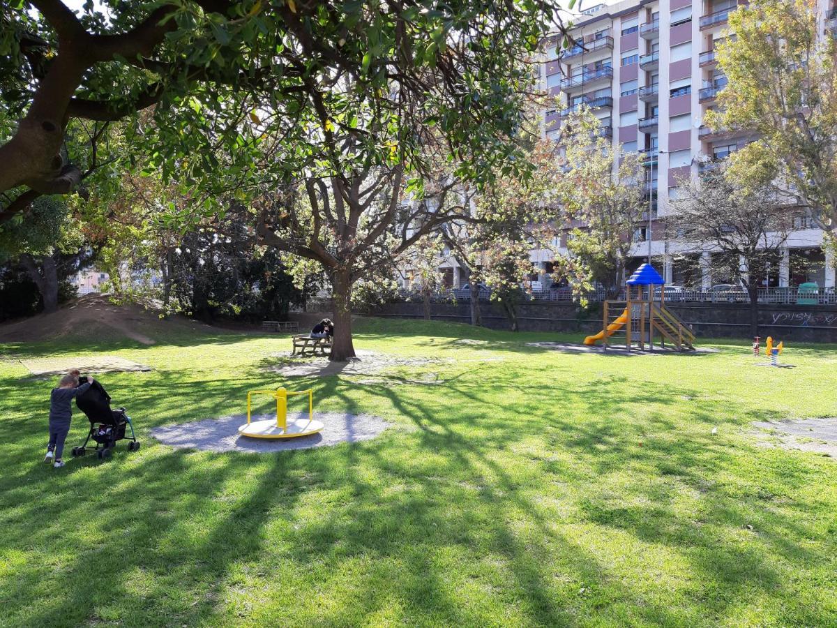Lamberti Beach Apartment - 150 M From The Sea - Just Renewed - Wifi 사보나 외부 사진