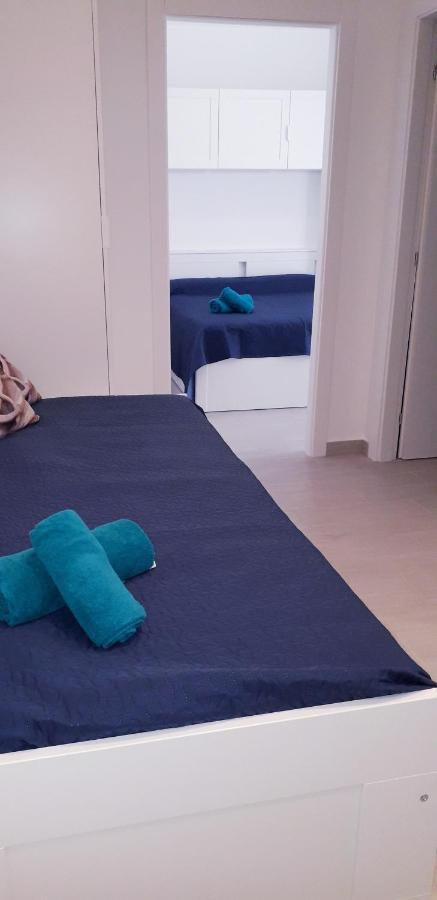 Lamberti Beach Apartment - 150 M From The Sea - Just Renewed - Wifi 사보나 외부 사진
