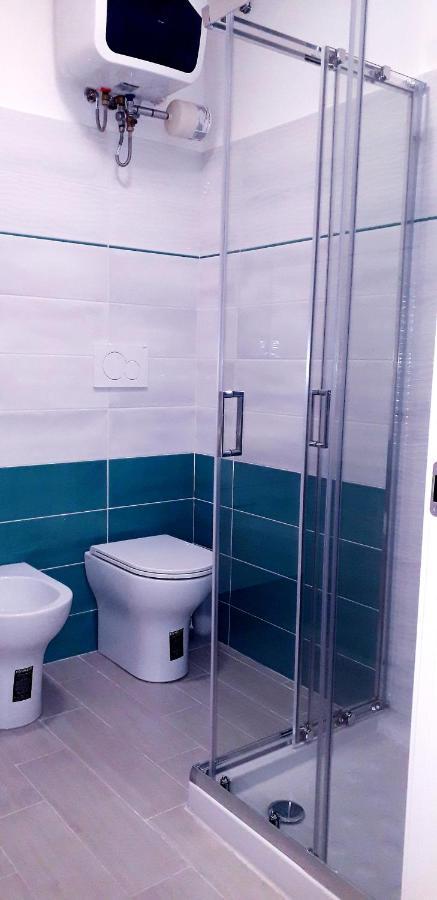 Lamberti Beach Apartment - 150 M From The Sea - Just Renewed - Wifi 사보나 외부 사진